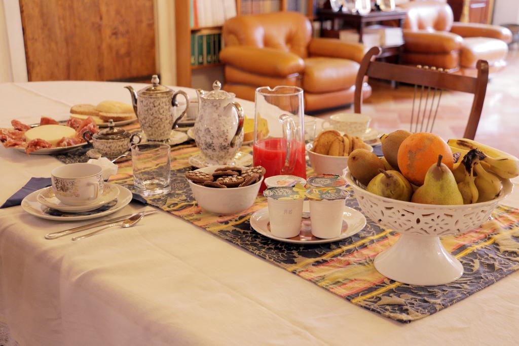 Palazzo San Florido Bed and Breakfast Città di Castello Eksteriør billede